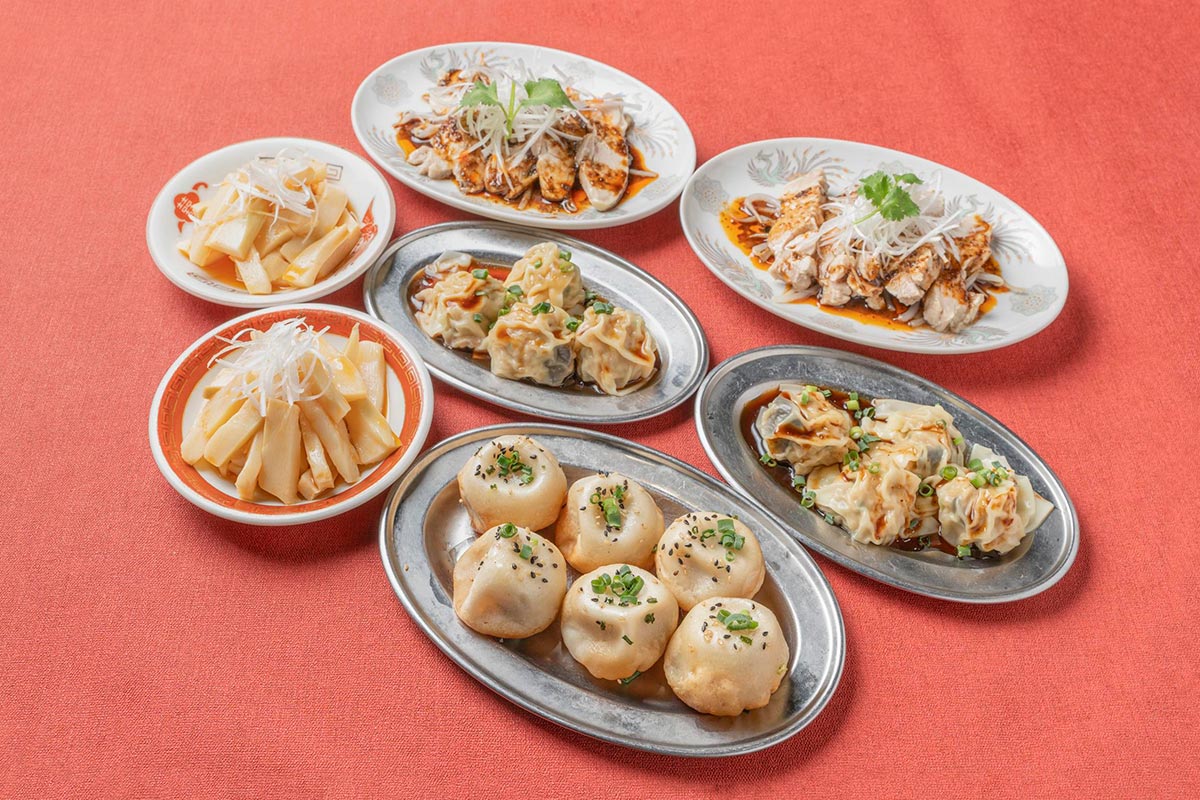 宴会コースの料理の数々